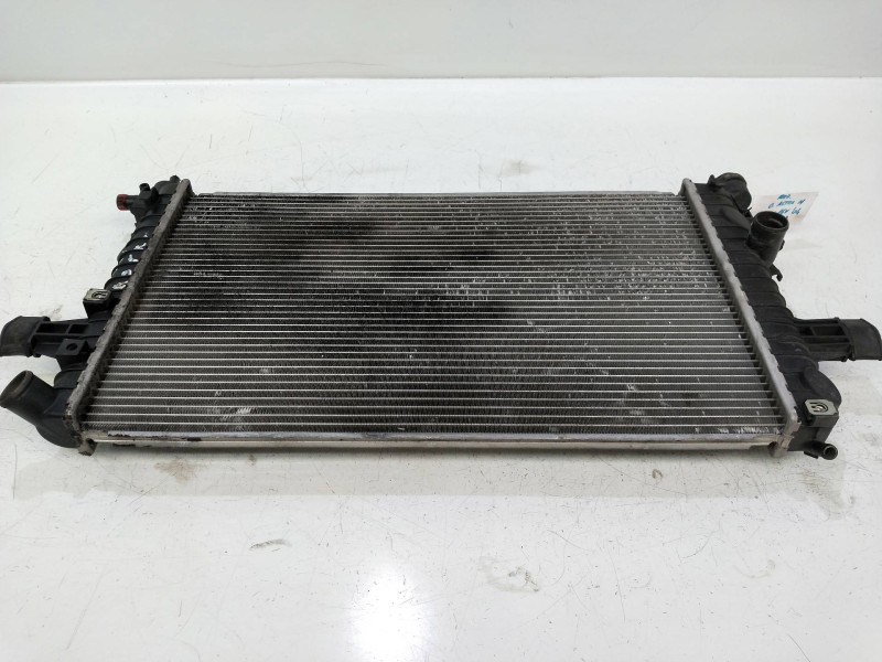 Recambio de radiador agua para opel astra h berlina 1.4 16v referencia OEM IAM 13128801  