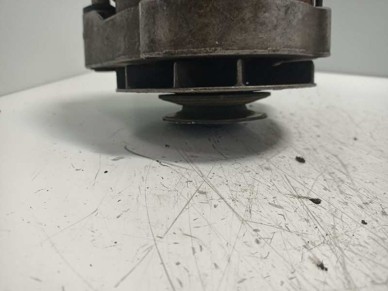 Recambio de alternador para bmw serie 7 (e23) 728i referencia OEM IAM 0120469560  BOSCH 80A