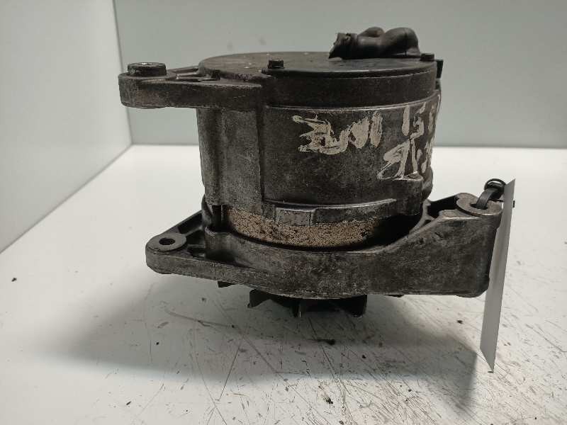 Recambio de alternador para bmw serie 7 (e32) 735i referencia OEM IAM 0120469775  BOSCH 90A
