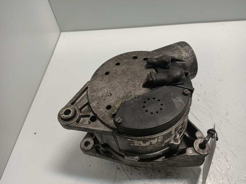 Recambio de alternador para bmw serie 7 (e32) 735i referencia OEM IAM 0120469775  BOSCH 90A