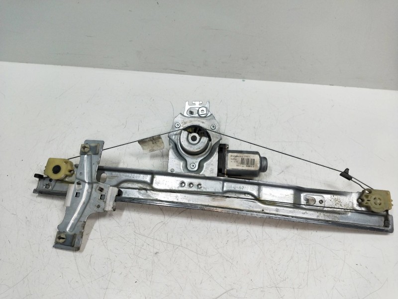 Recambio de elevalunas delantero derecho para peugeot 207 urban referencia OEM IAM 400912D  3P