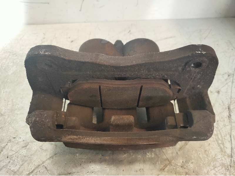 Recambio de pinza freno delantera derecha para ssangyong rodius xdi referencia OEM IAM BC140097  