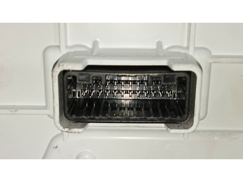 Recambio de cuadro instrumentos para toyota land cruiser (j15) basis referencia OEM IAM 838006AK40C 742310 