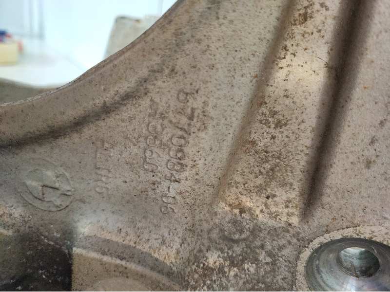 Recambio de mangueta trasera derecha para bmw x5 (e70) xdrive40d referencia OEM IAM 6770984  