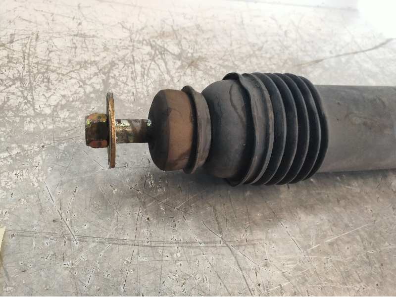 Recambio de amortiguador trasero izquierdo para ssangyong rodius xdi referencia OEM IAM 4531021000  