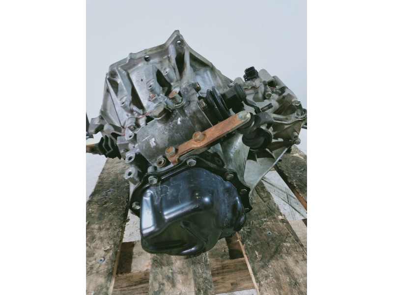 Recambio de caja cambios para toyota yaris (ncp1/nlp1/scp1) 1.3 linea luna referencia OEM IAM Y00907588  5V