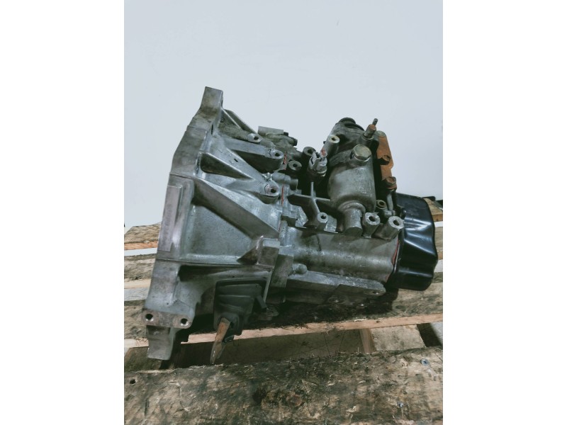 Recambio de caja cambios para toyota yaris (ncp1/nlp1/scp1) 1.3 linea luna referencia OEM IAM Y00907588  5V