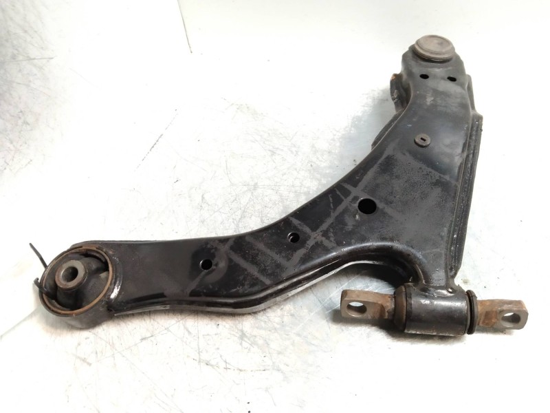 Recambio de brazo suspension inferior delantero derecho para kia cerato 2.0 turbodiesel cat referencia OEM IAM   