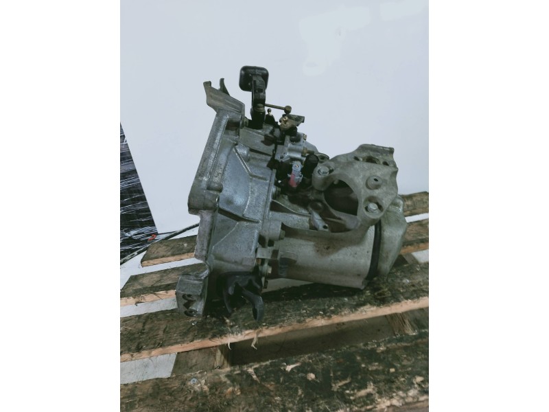 Recambio de caja cambios para citroen c3 1.1 magic referencia OEM IAM 20CP14 0051184 5V