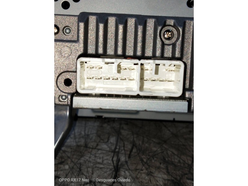 Recambio de sistema audio / radio cd para toyota land cruiser (j15) basis referencia OEM IAM 8612060M10 1230005030C101 