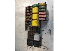 Recambio de caja reles / fusibles para opel corsa c blue line referencia OEM IAM 13142780  