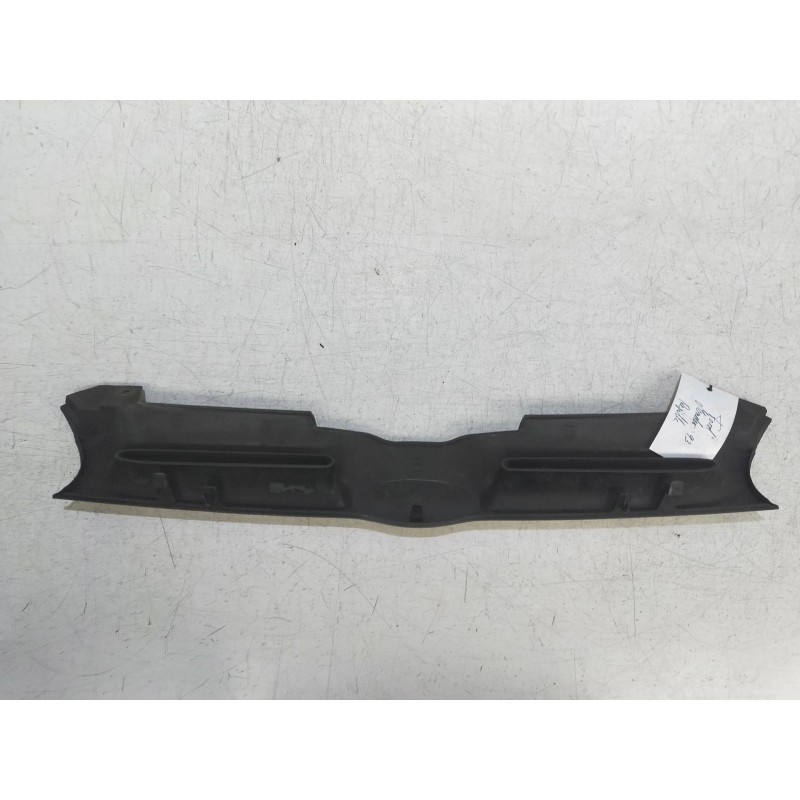 Recambio de rejilla delantera para ford mondeo berlina/familiar (fd) 1.8 turbodiesel cat referencia OEM IAM   