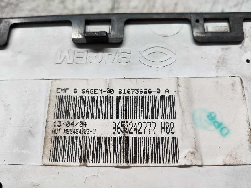 Recambio de pantalla multifuncion para citroen xsara berlina 1.6i 16v exclusive referencia OEM IAM 9650242777  