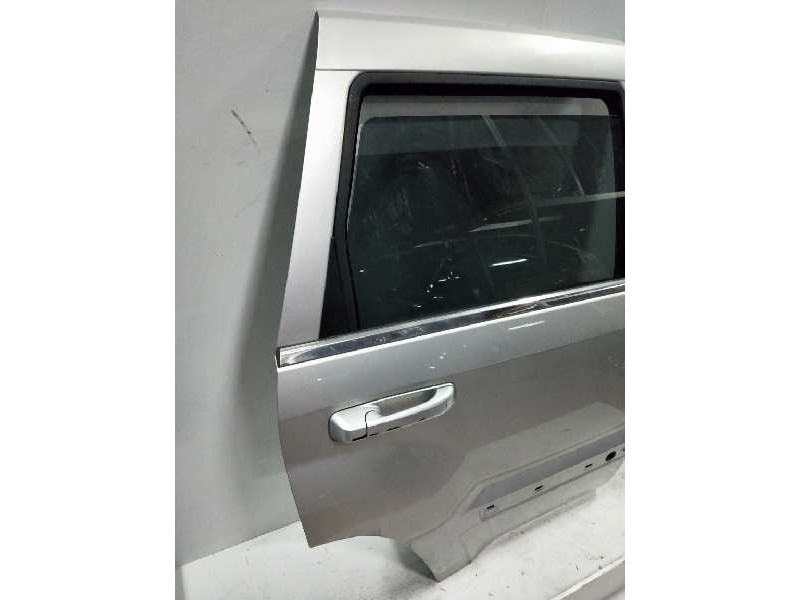 Recambio de puerta trasera derecha para jeep gr. cherokee (wh) 3.0 crd overland referencia OEM IAM   