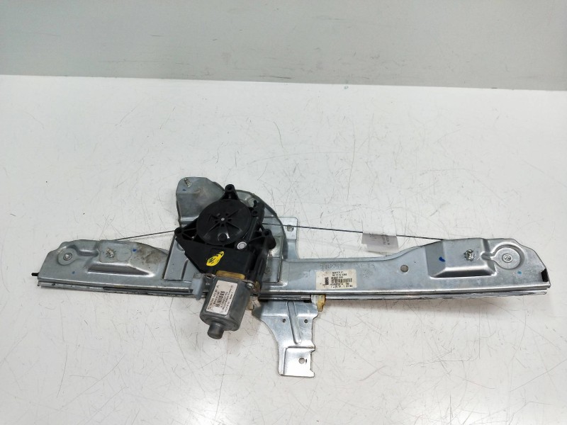 Recambio de elevalunas delantero derecho para peugeot 208 1.4 hdi fap referencia OEM IAM 9674254380  5P