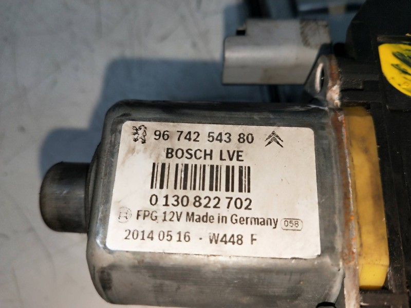 Recambio de elevalunas delantero derecho para peugeot 208 1.4 hdi fap referencia OEM IAM 9674254380  5P