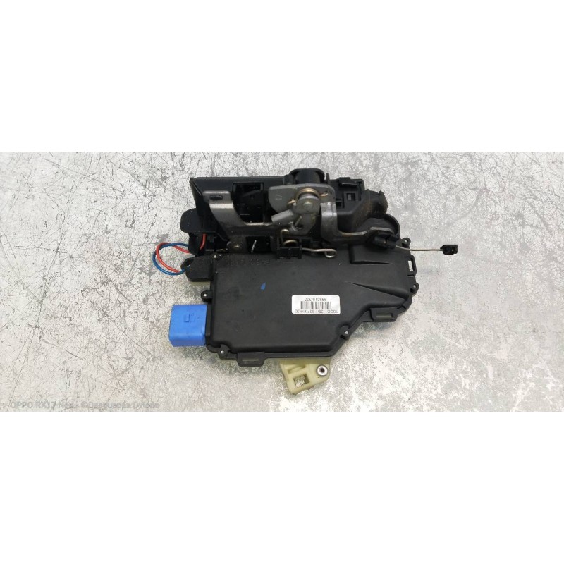 Recambio de motor cierre centralizado delantero derecho para volkswagen polo (9n3) united referencia OEM IAM 3B1837016CC  