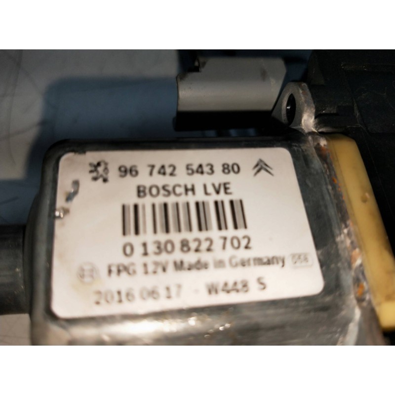 Recambio de elevalunas delantero derecho para peugeot 208 1.6 blue-hdi fap referencia OEM IAM 9674254380  5P
