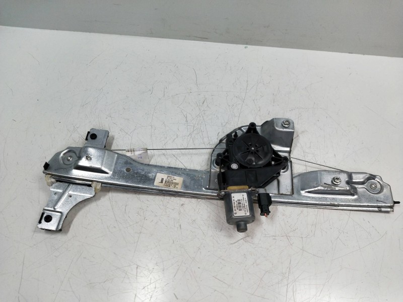 Recambio de elevalunas delantero izquierdo para peugeot 208 1.4 hdi fap referencia OEM IAM 9674254480 5P 