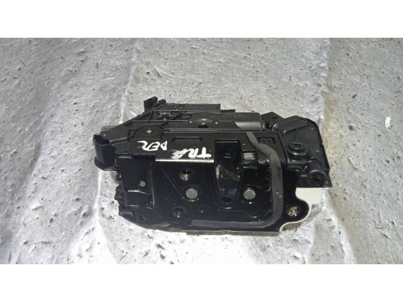 Recambio de motor cierre centralizado trasero derecho para volkswagen cc (358) advance bluemotiontech referencia OEM IAM 5N08390