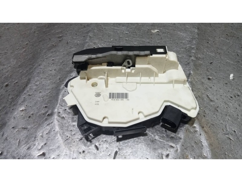 Recambio de motor cierre centralizado trasero derecho para volkswagen cc (358) advance bluemotiontech referencia OEM IAM 5N08390