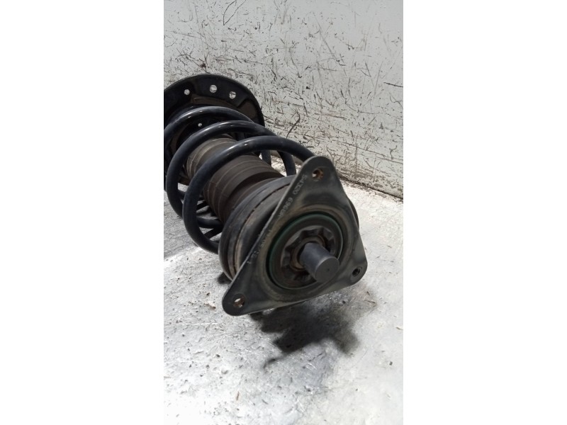 Recambio de amortiguador delantero derecho para renault kadjar business referencia OEM IAM   