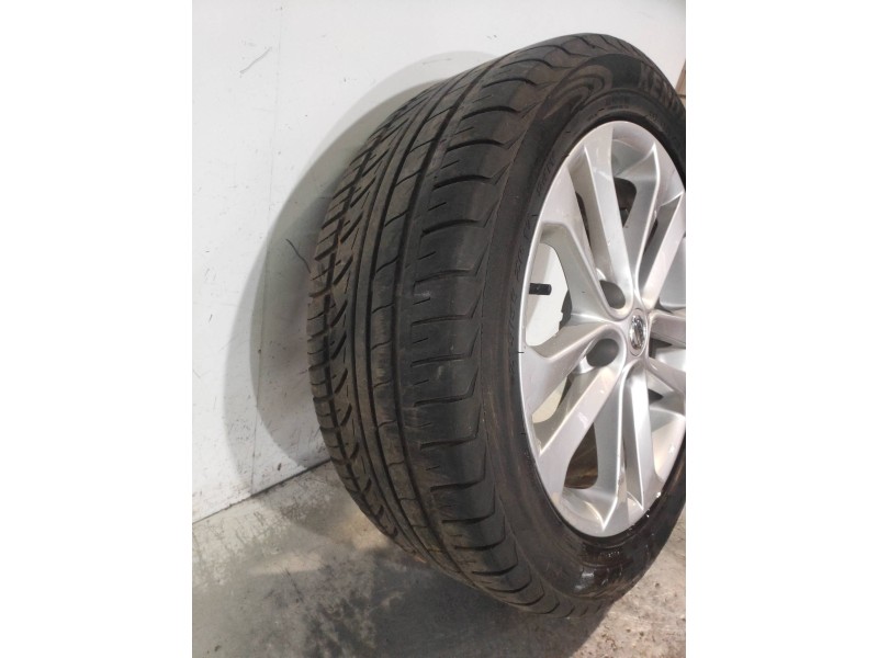 Recambio de juego llantas para nissan juke (f15) acenta referencia OEM IAM  CUBIERTAS 215/55/17