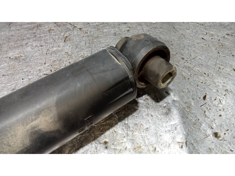 Recambio de amortiguador trasero izquierdo para renault kadjar business referencia OEM IAM   