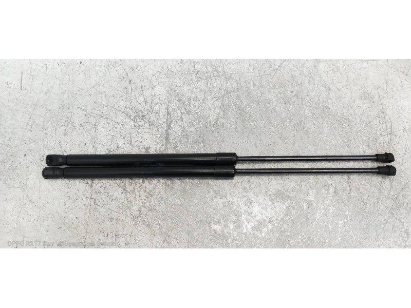 Recambio de amortiguadores maletero / porton para volkswagen polo (9n3) united referencia OEM IAM 6Q6827550C  