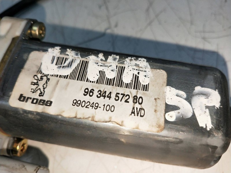 Recambio de elevalunas delantero derecho para peugeot 307 (s1) referencia OEM IAM 9634457280 990249100 5P Recambio de elevalunas delantero derecho para peugeot 307 (s1) referencia OEM IAM 9634457280 990249100 5P