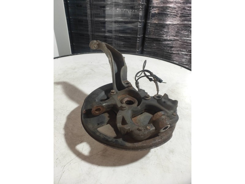 Recambio de mangueta delantera derecha para land rover discovery 2.7 td v6 cat referencia OEM IAM RUB000224  