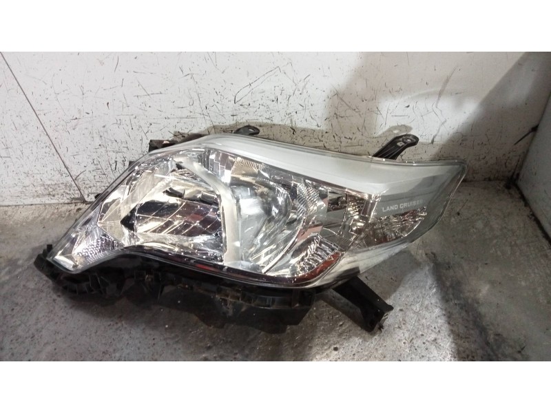Recambio de faro izquierdo para toyota land cruiser (j15) basis referencia OEM IAM   