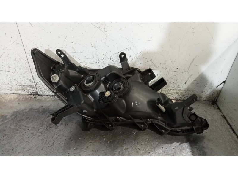 Recambio de faro izquierdo para toyota land cruiser (j15) basis referencia OEM IAM   