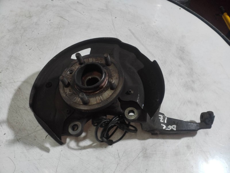 Recambio de mangueta delantera izquierda para land rover discovery 2.7 td v6 cat referencia OEM IAM   