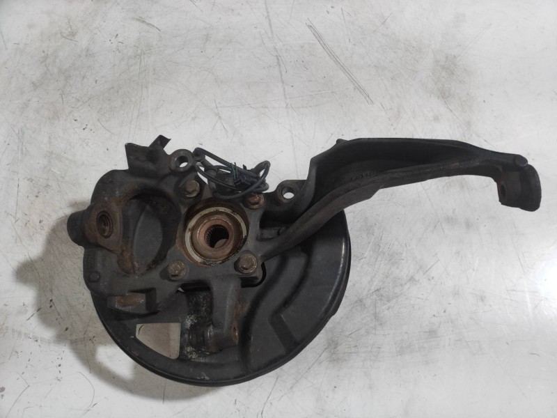 Recambio de mangueta delantera izquierda para land rover discovery 2.7 td v6 cat referencia OEM IAM   