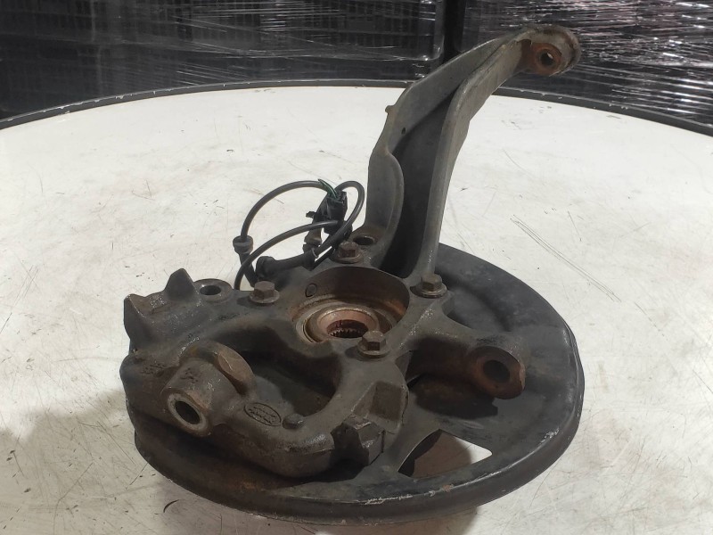 Recambio de mangueta delantera izquierda para land rover discovery 2.7 td v6 cat referencia OEM IAM   