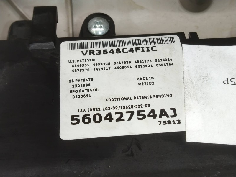 Recambio de luz interior para jeep gr.cherokee (wj/wg) 2.7 crd limited referencia OEM IAM 56042754AJ  