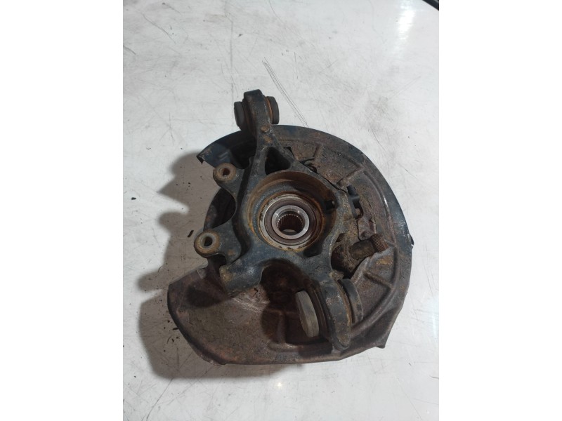 Recambio de mangueta trasera izquierda para land rover discovery 2.7 td v6 cat referencia OEM IAM   