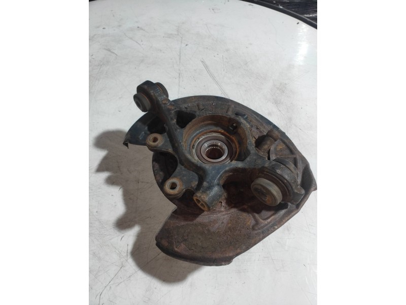 Recambio de mangueta trasera izquierda para land rover discovery 2.7 td v6 cat referencia OEM IAM   