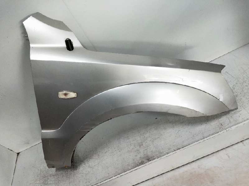 Recambio de aleta delantera derecha para kia sorento 2.5 crdi referencia OEM IAM   