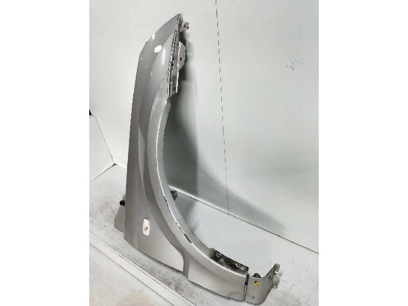 Recambio de aleta delantera derecha para kia sorento 2.5 crdi referencia OEM IAM   