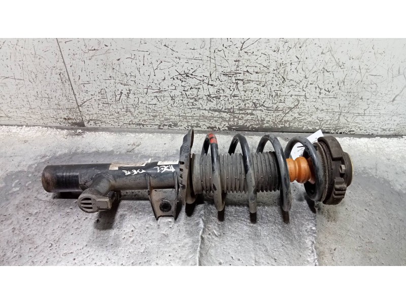 Recambio de amortiguador delantero derecho para volkswagen tiguan (5n2) sport 4motion bmt referencia OEM IAM 5N0412021CT 3C04130