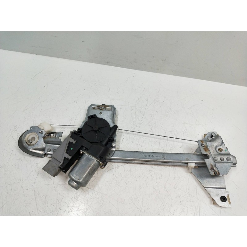Recambio de elevalunas trasero derecho para peugeot 307 (s1) 2.0 hdi fap cat referencia OEM IAM 400584R  5P