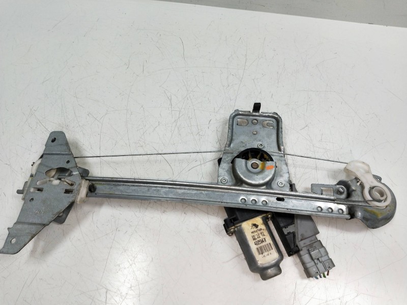 Recambio de elevalunas trasero derecho para peugeot 307 (s1) referencia OEM IAM 400584R  5P Recambio de elevalunas trasero derecho para peugeot 307 (s1) referencia OEM IAM 400584R  5P