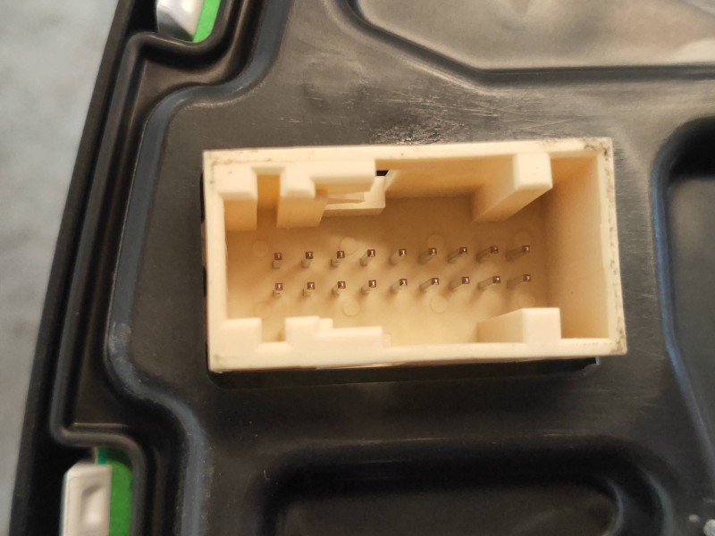 Recambio de cuadro instrumentos para citroen c-elysée shine referencia OEM IAM 9825558680  