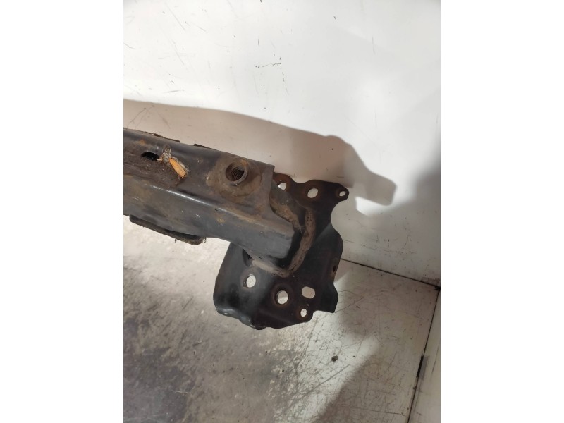 Recambio de refuerzo paragolpes delantero para volkswagen touareg (7la) tdi r5 referencia OEM IAM   