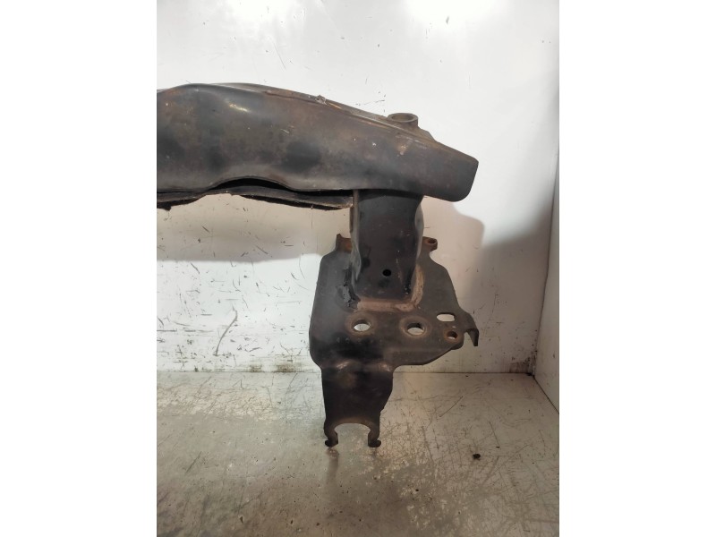 Recambio de refuerzo paragolpes delantero para volkswagen touareg (7la) tdi r5 referencia OEM IAM   