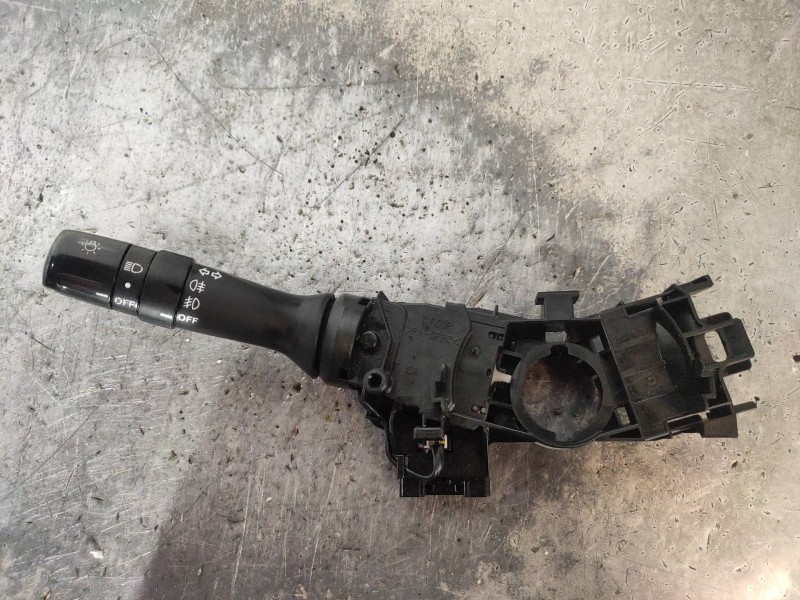 Recambio de mando luces para toyota corolla (e15) luna referencia OEM IAM 17F100  