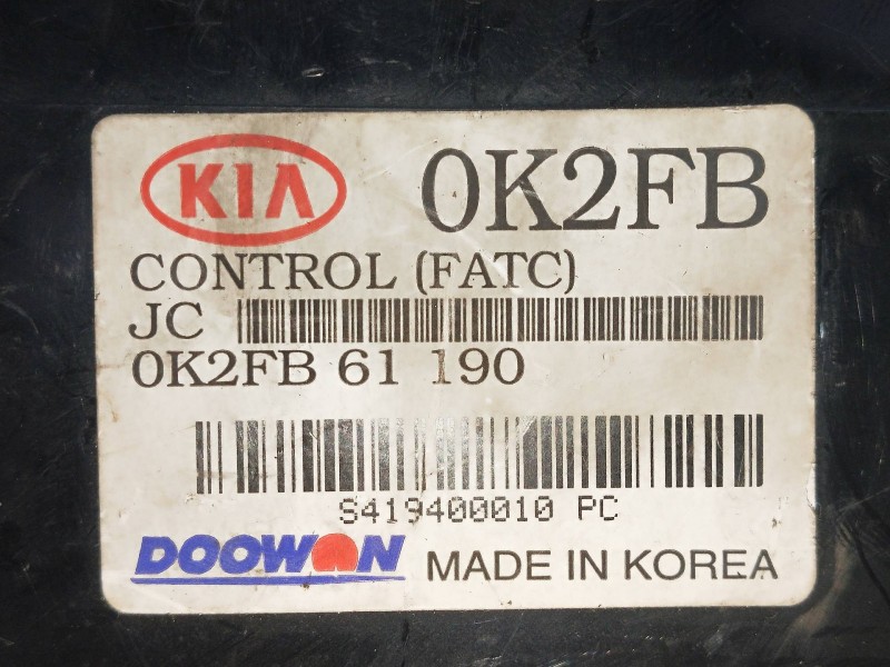 Recambio de mando calefaccion / aire acondicionado para kia carens 2.0 turbodiesel cat referencia OEM IAM OK2FB61190  