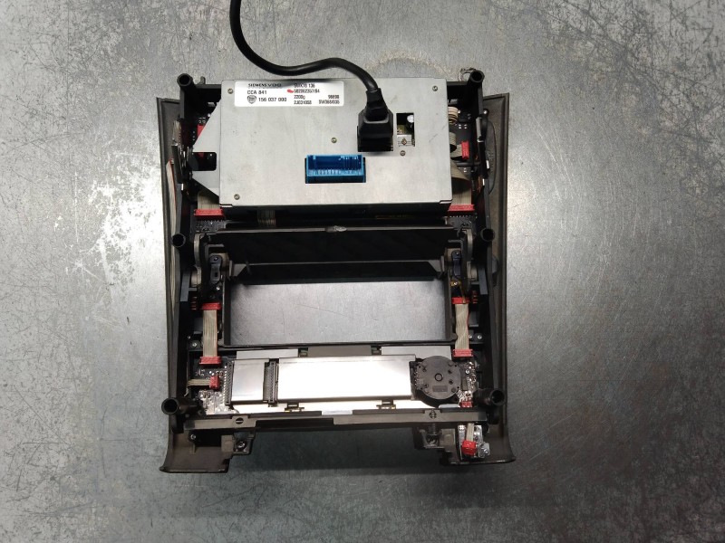 Recambio de sistema navegacion gps para lancia thesis (115) 2.4 jtd executive referencia OEM IAM 5WK78136 156037000 2J031058 502